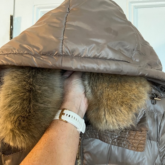 Michael kors faux fur belted jacket size small - Picture 4 of 4
